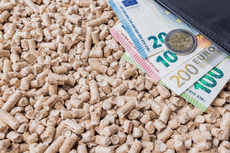 Pellet z Niemiec ceny i opłacalność zakupów na tle rynku krajowego